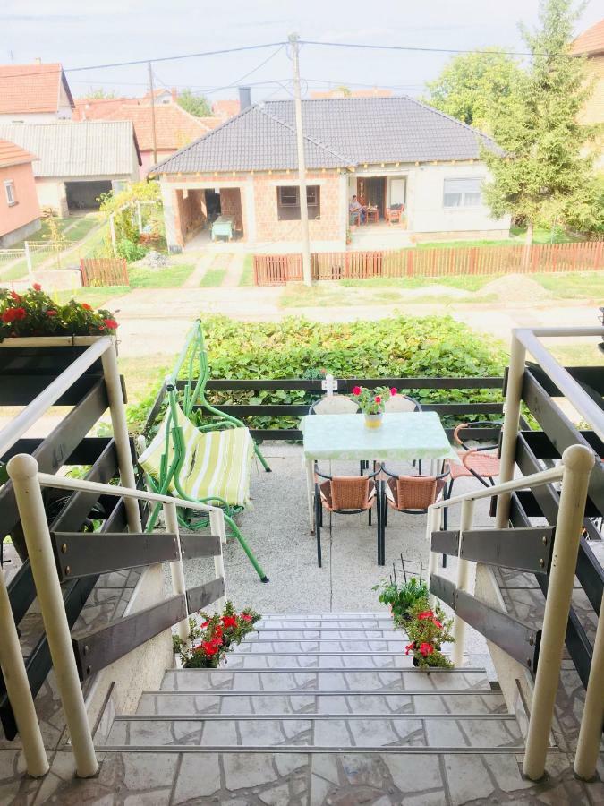 Stan Na Dan Loznica Exterior foto
