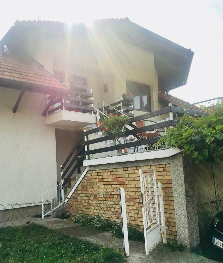 Stan Na Dan Loznica Exterior foto